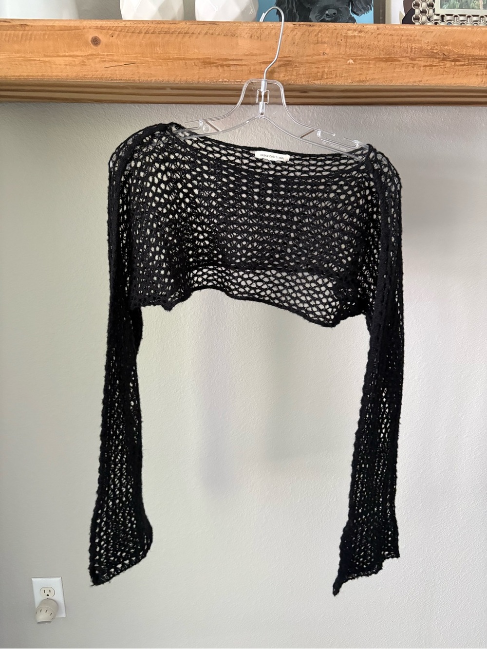 UO Black no Open-Knit Women's Shrug Sweater - Picture 3 of 4